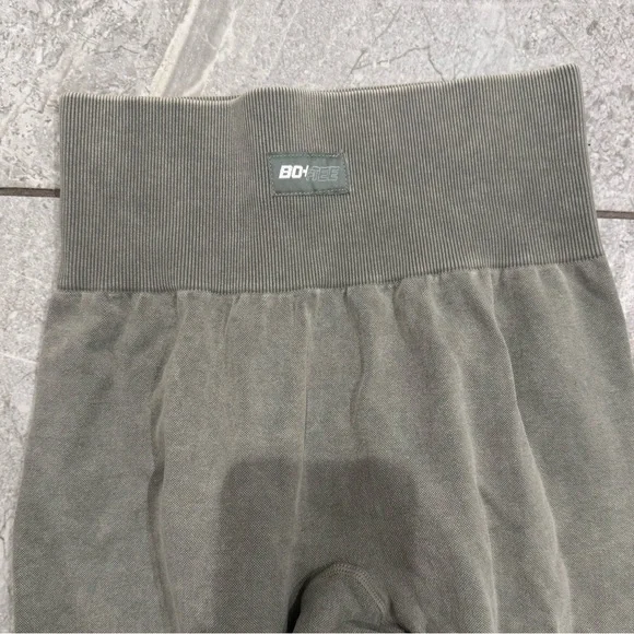 Bo + Tee Grey Leggings - Picture 2 of 2